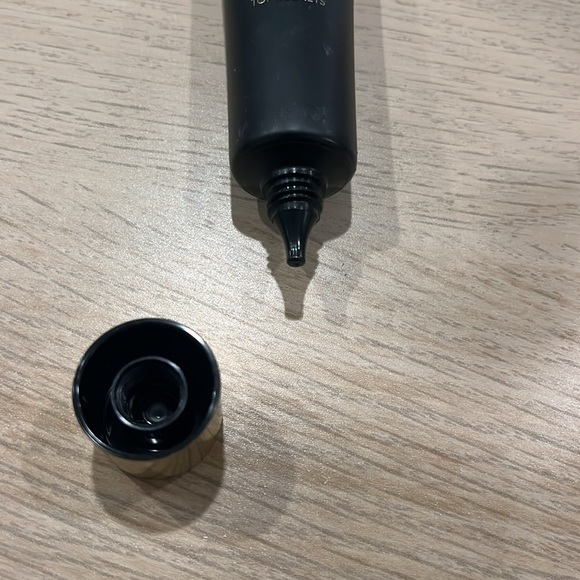 Yves Saint Laurent Face Primer - Picture 3 of 3